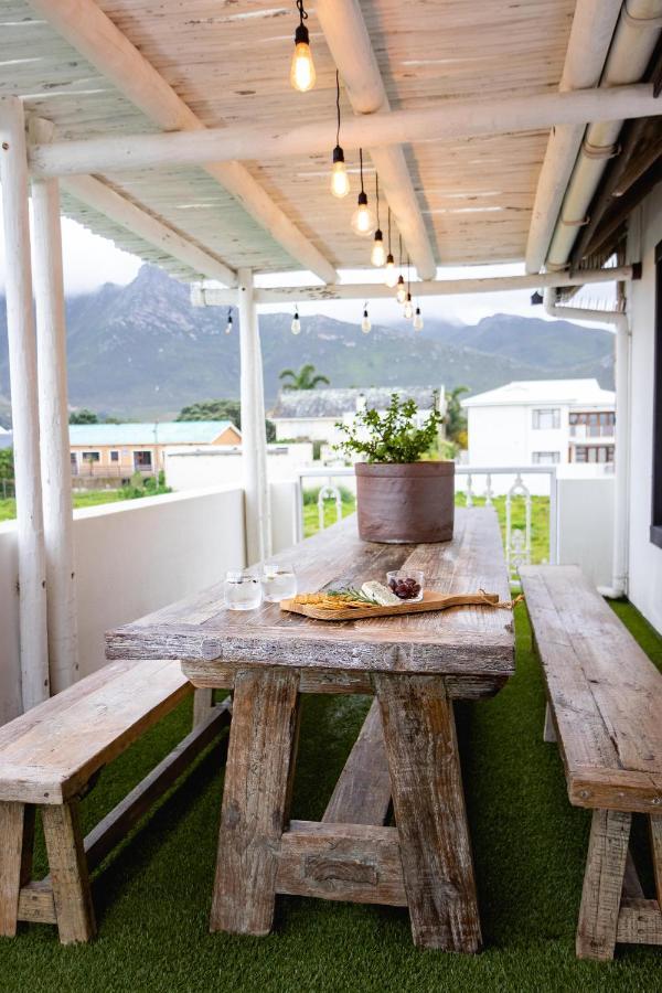 Villa Le Roc Kleinmond Accommodation Exterior photo